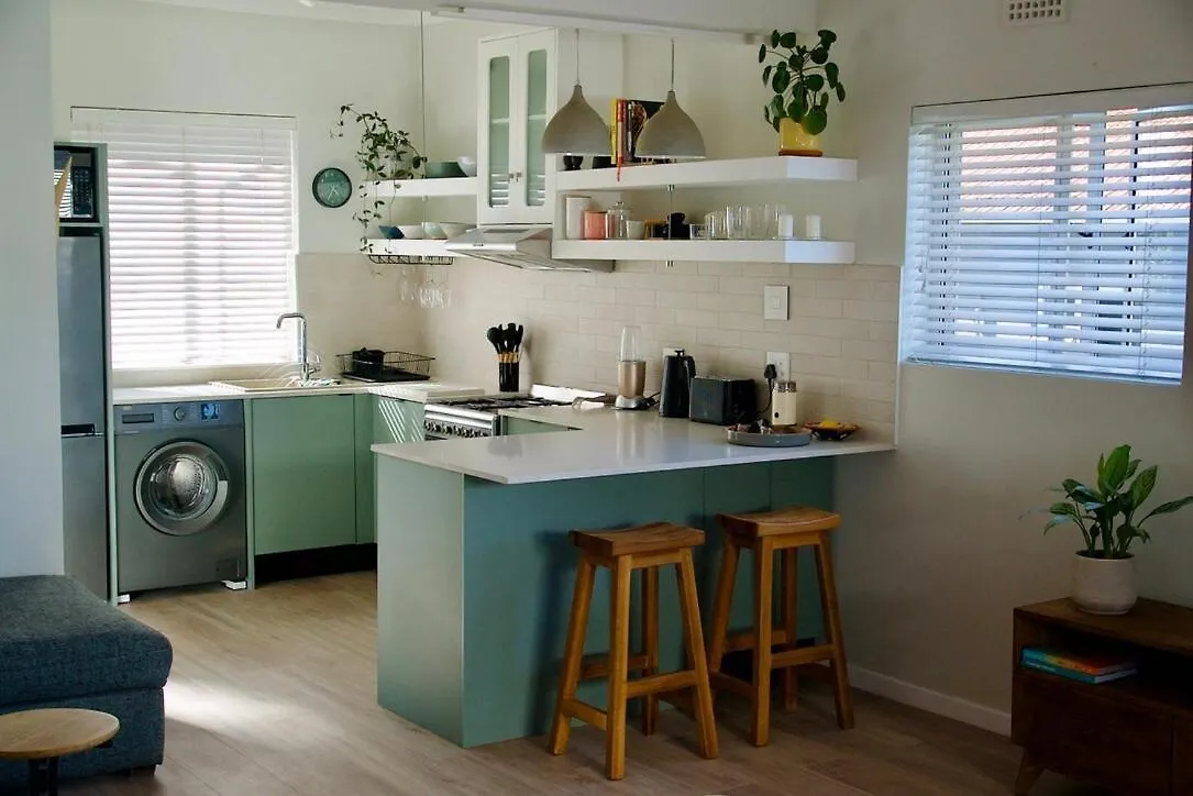 Bright, Modern Studio Apartment ケープタウン